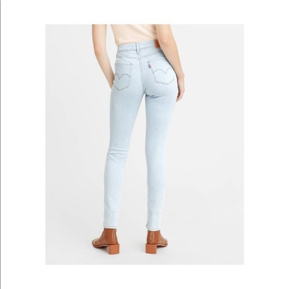Levi' so Women's 721™m High-Rise Skinny Jeans
- Soho Way nwt - Picture 1 of 9